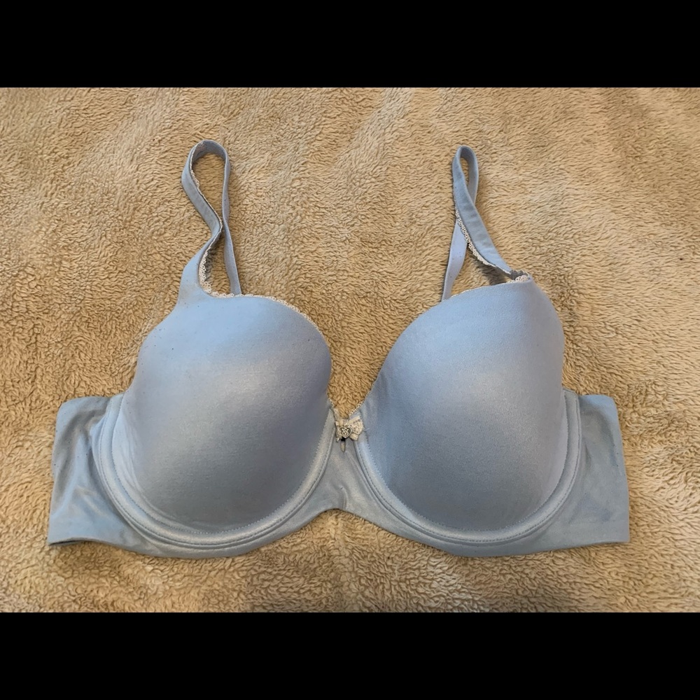 Victoria’s Secret Body by Victoria Lined Demi 38C Light Blue
